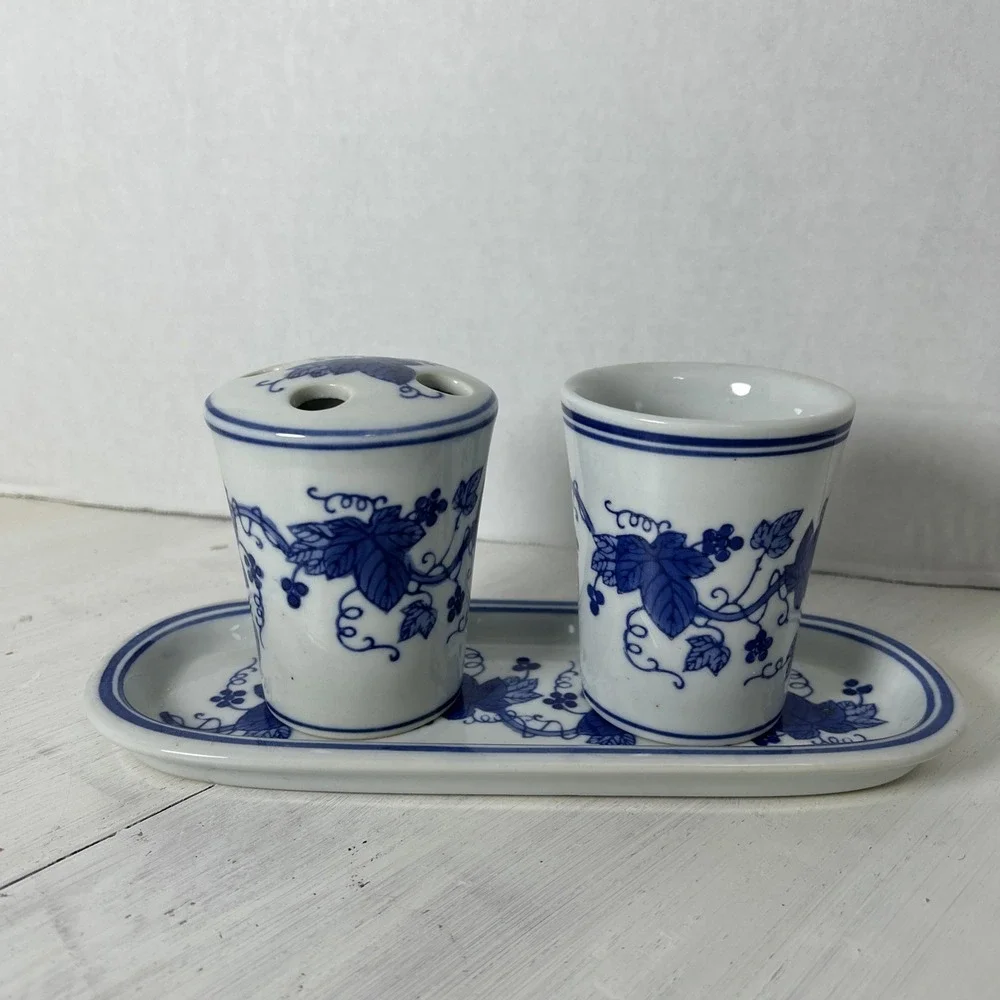3 PC Vintage Ceramic‎ Blue Ivy Vanity Set 1511